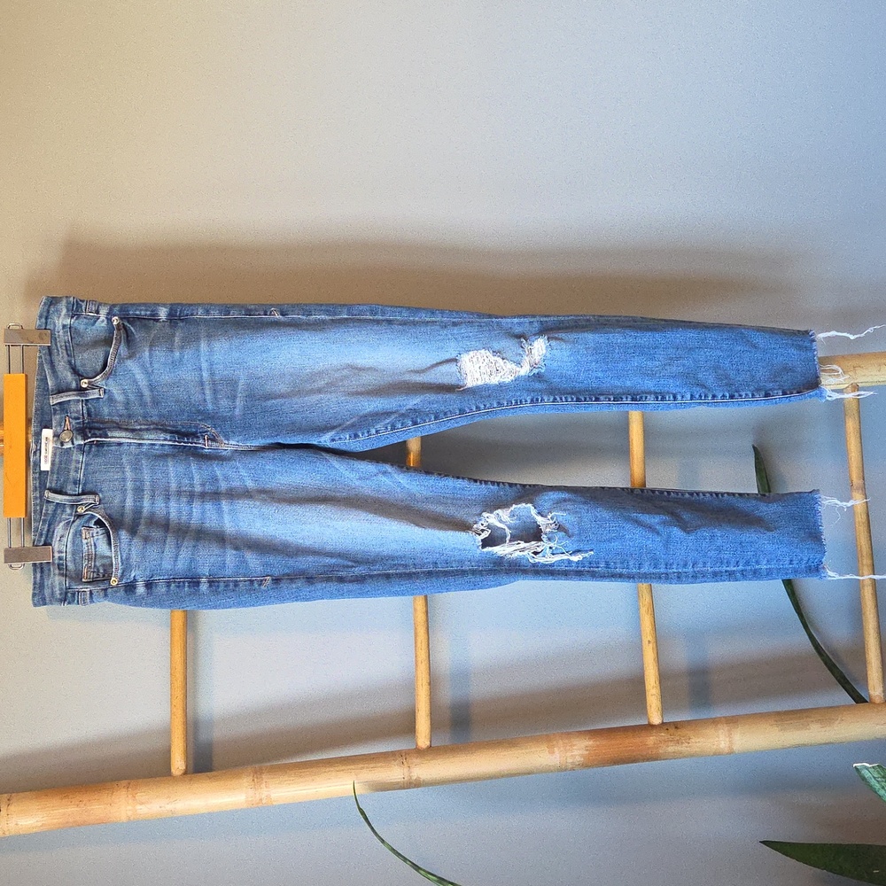 Good American GOOD LEGS Jeans